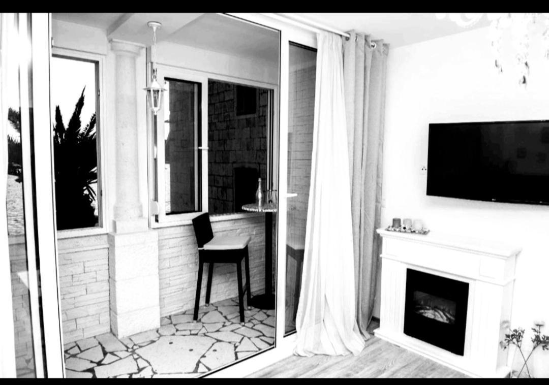 Apartman Cezar2 罗戈兹尼察 外观 照片
